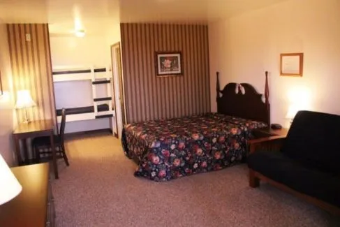 Lodge Room_Retreat